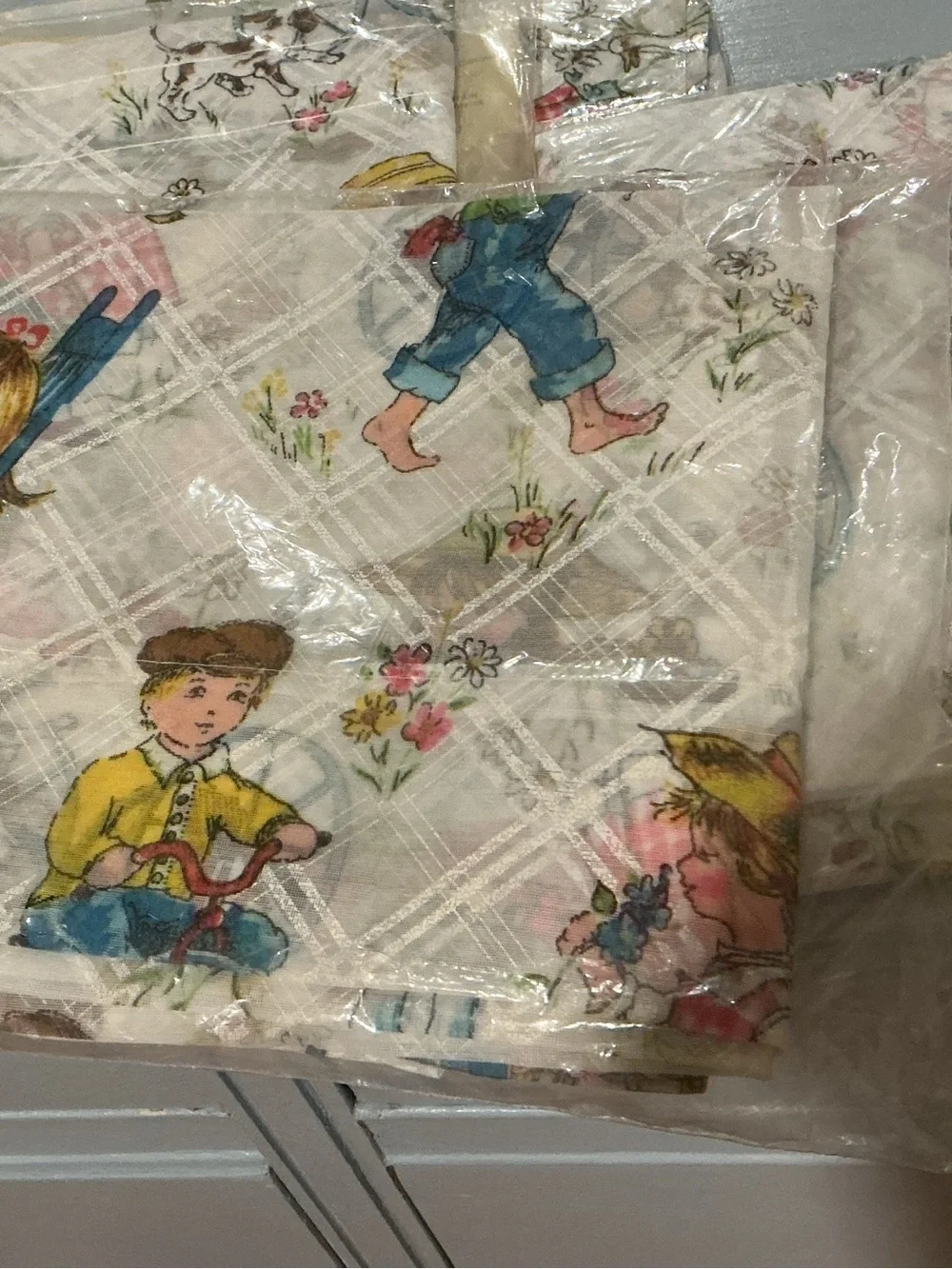 New in Package Old Stock Vintage Happy Windows 2 Sets